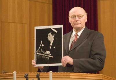 Click to go to the website of the Mission Centre in Krefeld, Germany